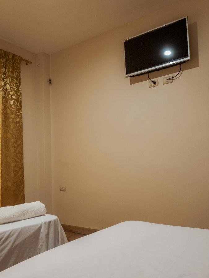 Hostal Tortuga Dorada Puerto López Екстериор снимка