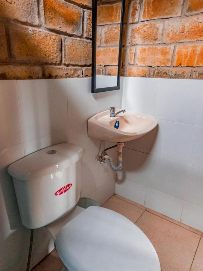 Hostal Tortuga Dorada Puerto López Екстериор снимка