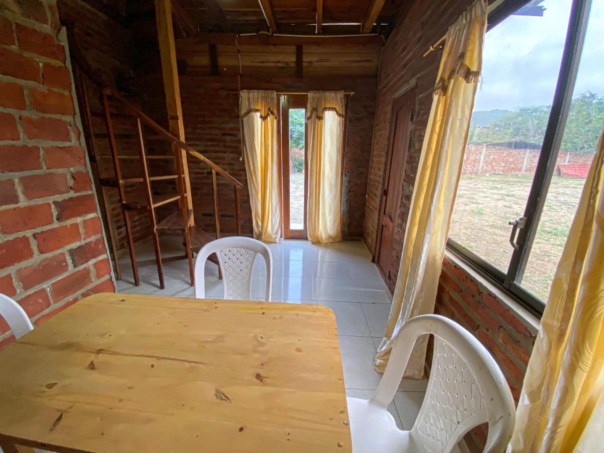 Hostal Tortuga Dorada Puerto López Екстериор снимка